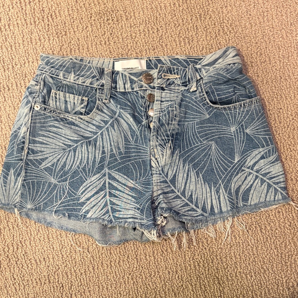 Stylish Blue Leaf Print Denim Shorts